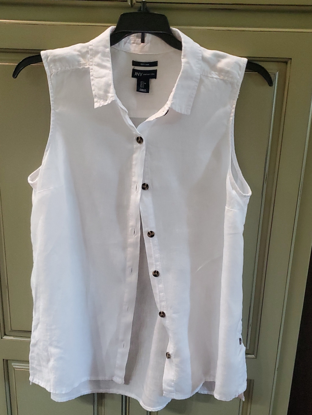 Jones New York White Sleeveless Button-Down Blouse